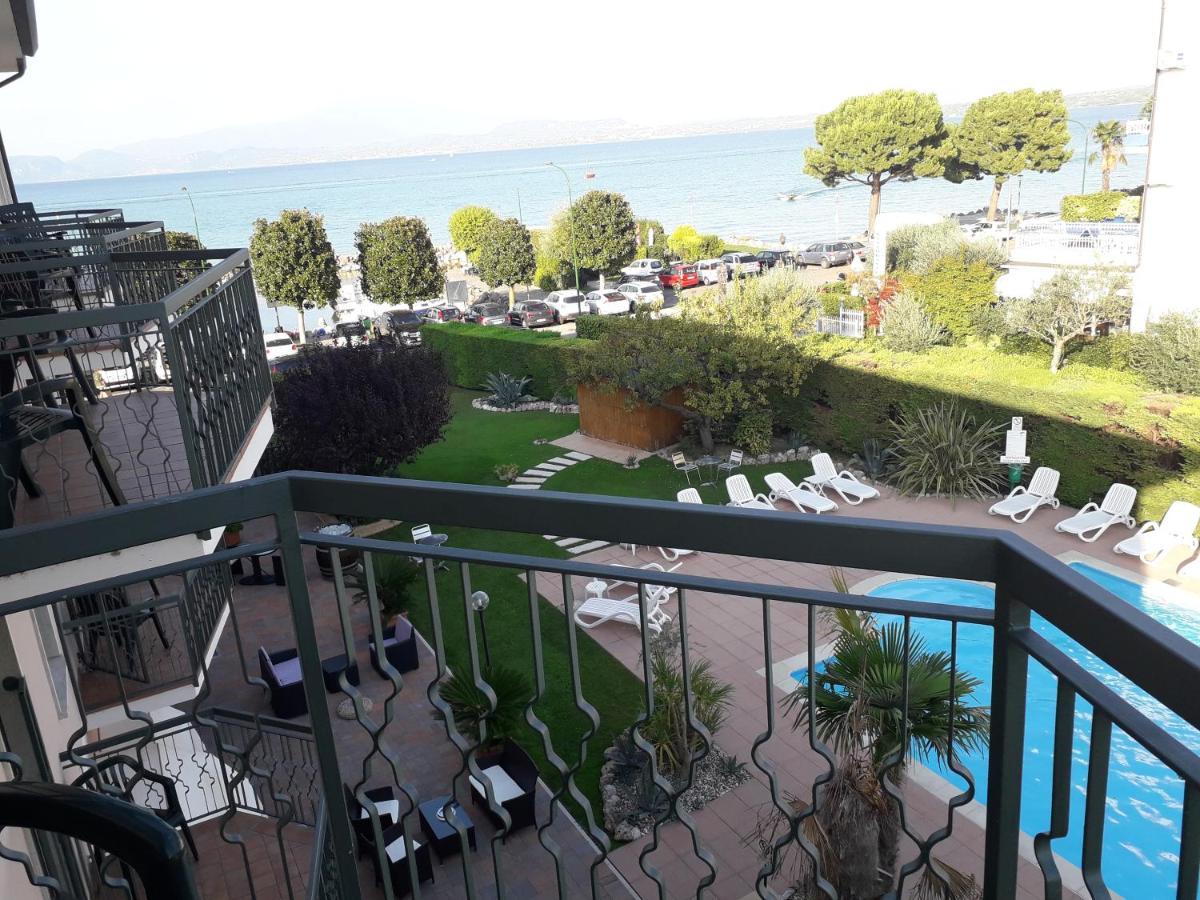 Hotel Fornaci Пескьера-дель-Гарда Экстерьер фото