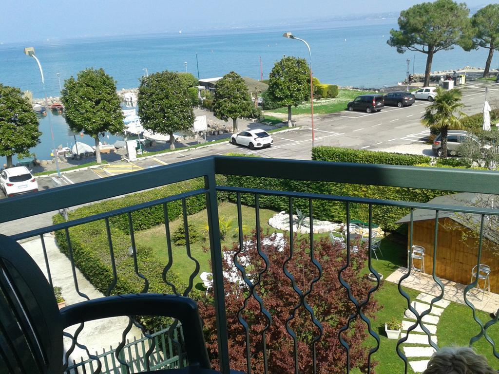 Hotel Fornaci Пескьера-дель-Гарда Экстерьер фото